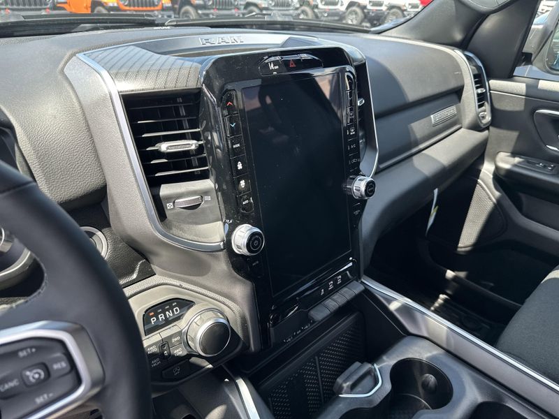 2025 RAM 1500 Big Horn Crew Cab 4x4 5