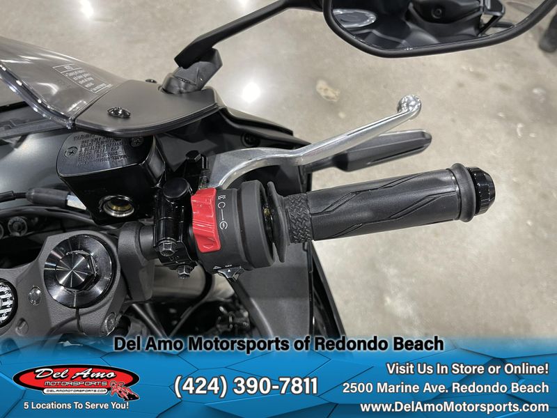 2025 Yamaha YZF-R3 ABS Image 3