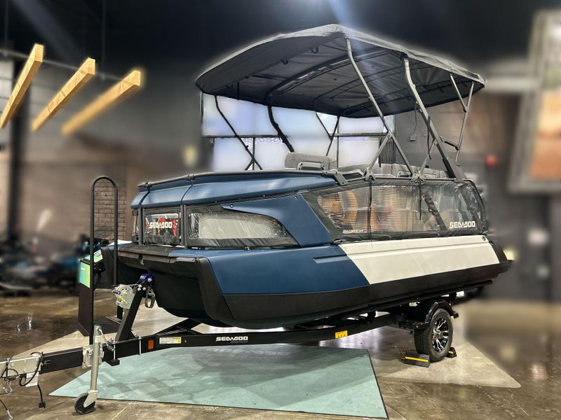 2024 Sea-Doo 44RAT2RF  in a MARINE BLUE exterior color. Del Amo Motorsports of Redondo Beach (424) 304-1660 delamomotorsports.com 