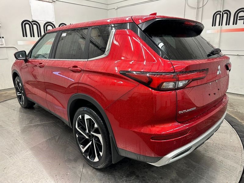 2024 Mitsubishi Outlander SE in a Red Diamond exterior color and 30xinterior. Marina Auto Group (855) 564-8688 marinaautogroup.com 