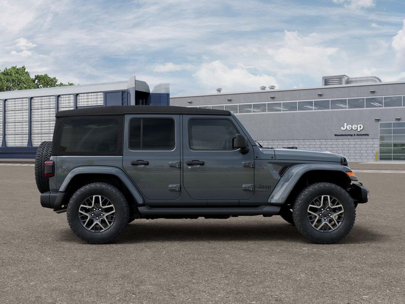 New 2026 Jeep Wrangler 4-door SaharaImage 21