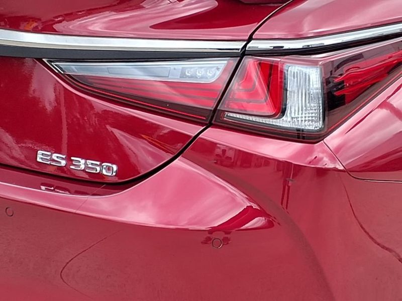 2022 Lexus ES 350 F SportImage 15