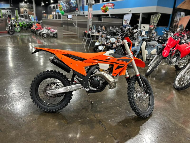 New 2025 KTM 150 XC-W Image 8