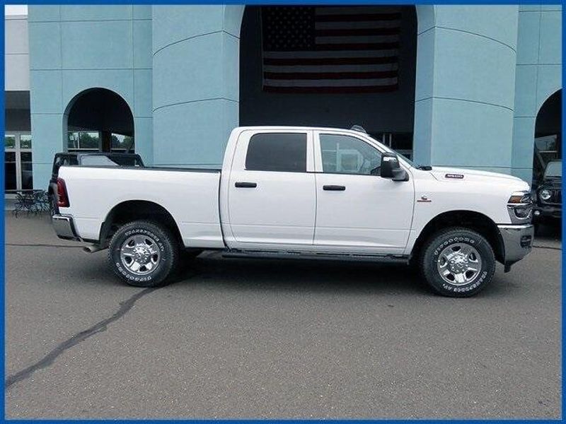 2025 RAM 3500 TradesmanImage 2