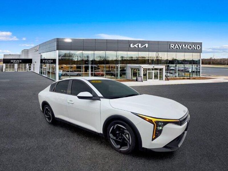 Used 2025 Kia K4 EXImage 11