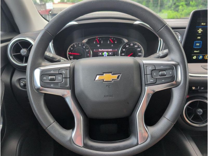 Used 2025 Chevrolet Blazer LTImage 22