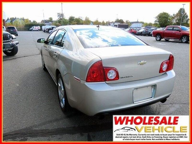 2010 Chevrolet Malibu LTImage 5