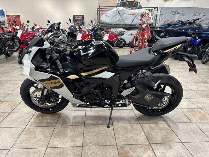 New 2026 Kawasaki NINJA ZX-6R Image 14