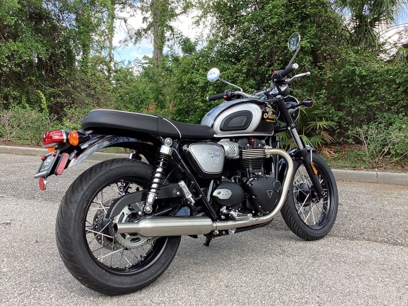 2025 Triumph Bonneville T100