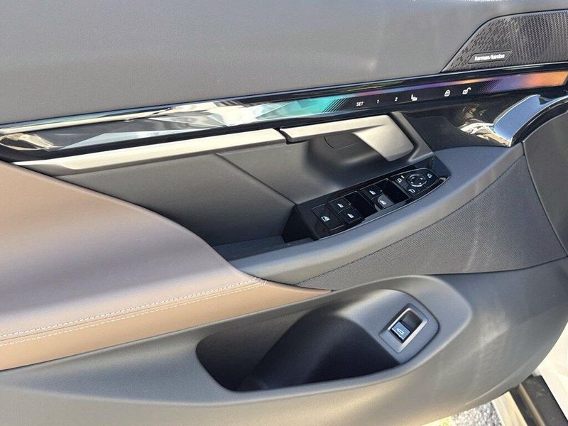 New 2027 BMW 5 Series 530iImage 13
