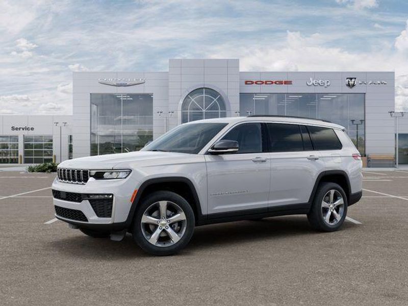 New 2026 Jeep Grand Cherokee L Limited 4x4Image 2