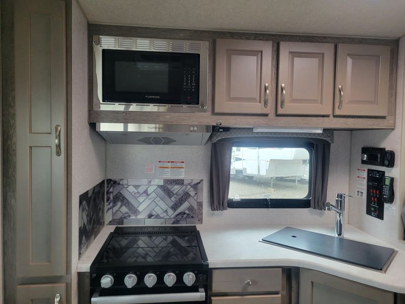 New 2027 NORTHWOOD MFG Arctic Fox 990Image 11