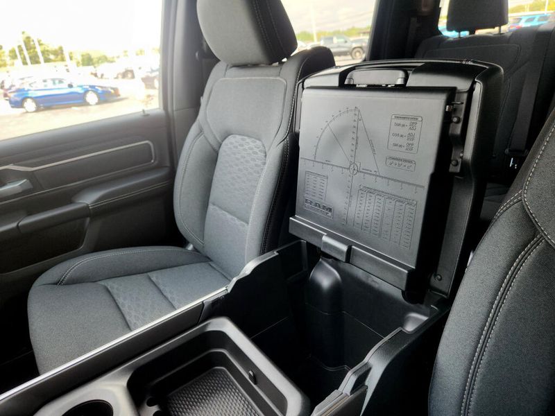 New 2026 RAM 1500 Big Horn Crew Cab 4x4 5'7' Box