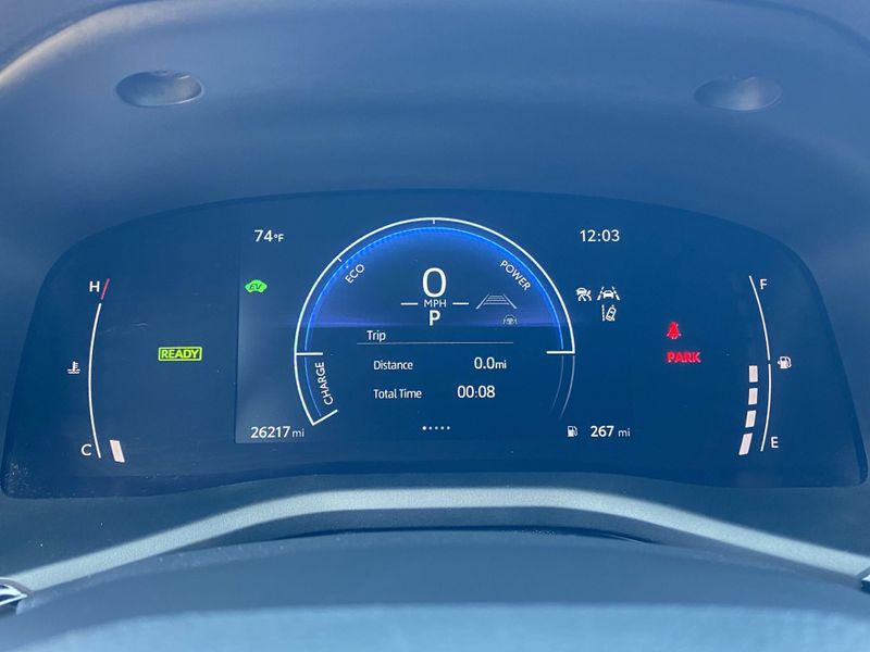 2025 Toyota Camry SEImage 28
