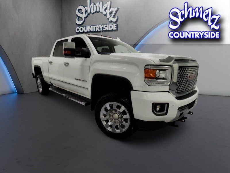 Used 2016 GMC Sierra 2500HD Denali Z71 4x4 Crew Cab w/SunroofImage 1