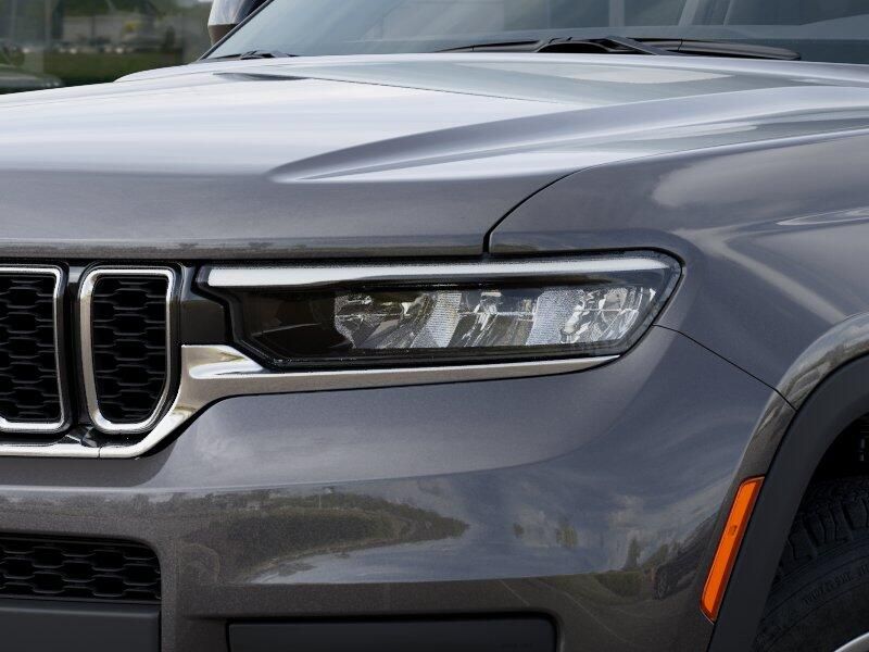 New 2025 Jeep Grand Cherokee L Laredo 4x4Image 22