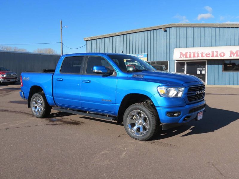 Used 2021 RAM 1500 Big Horn 4x4 4dr Crew Cab 5.6 ft. SB PickupImage 2