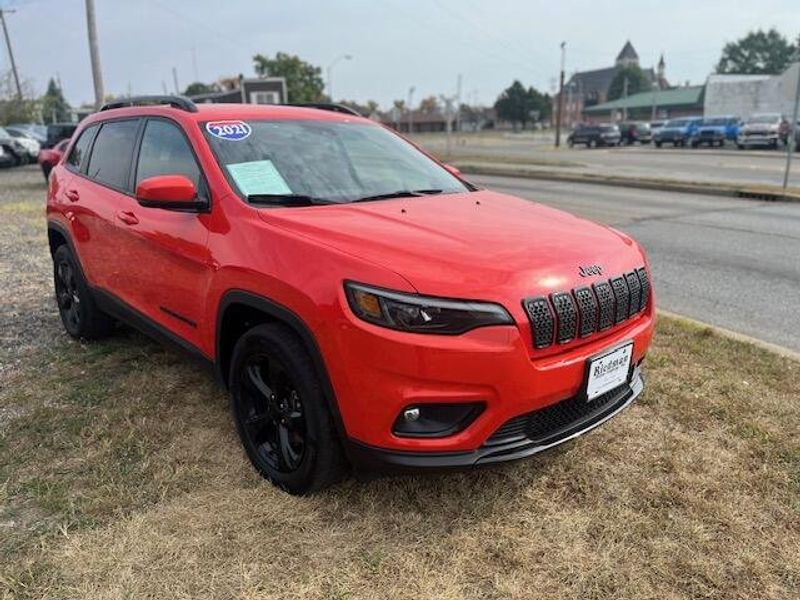 Used 2021 Jeep Cherokee Image 4