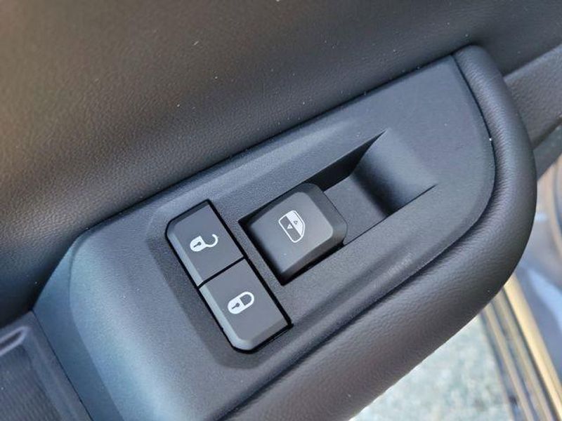 New 2026 Jeep Grand Cherokee Laredo Altitude 4x4