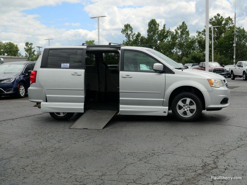 Used 2012 Dodge Grand Caravan SXT