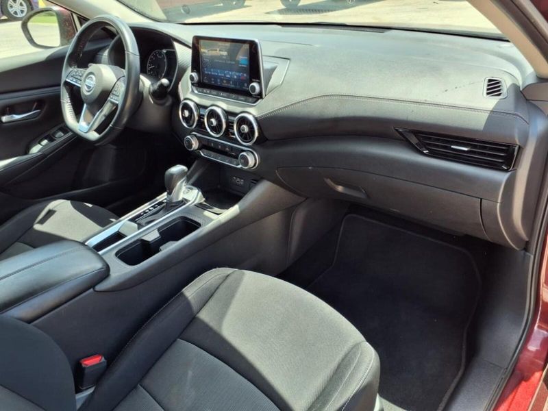 2022 Nissan Sentra SV photo 5