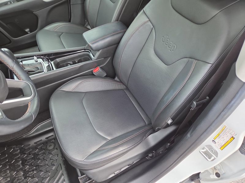 2022 Jeep Compass Limited photo 10