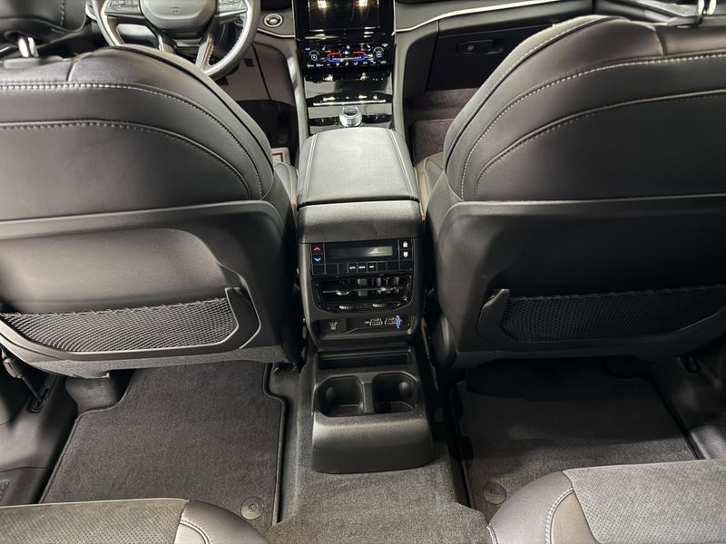 New 2025 Jeep Grand Cherokee L Altitude 4x4Image 21