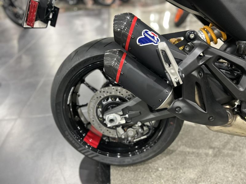 2025 Ducati MONSTER SP Image 18