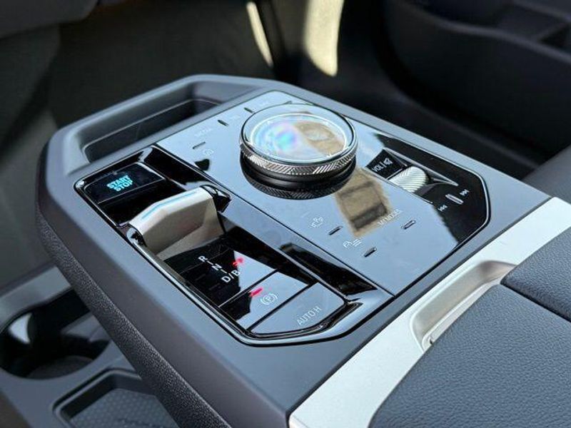 New 2026 BMW iX xDrive45Image 22