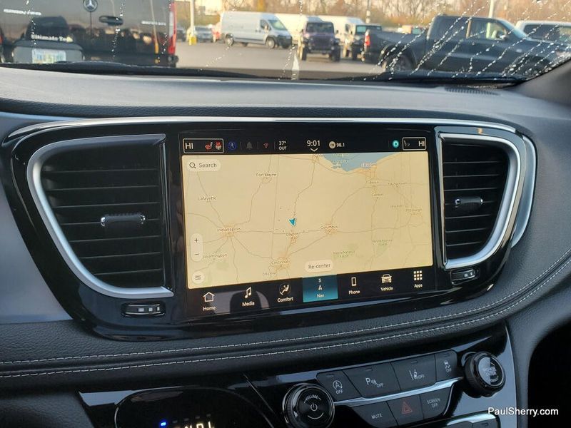 New 2026 Chrysler Pacifica Limited