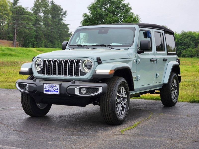 2024 Jeep Wrangler 4-door SaharaImage 2