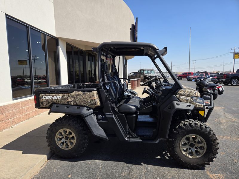 USED 2023 CAN-AM DEFENDER XT HD10 Image 2
