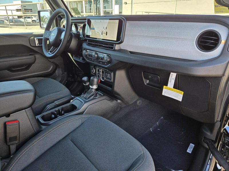 New 2026 Jeep Gladiator Sport S 4x4