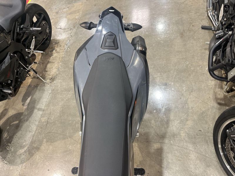 Used 2021 KTM 690 SMC R Image 13
