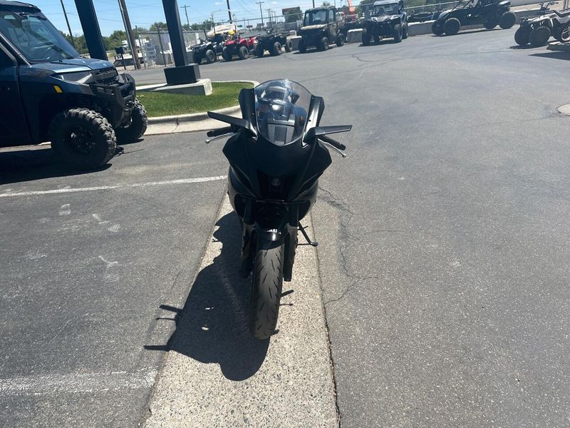 2025 Yamaha YZF R7 