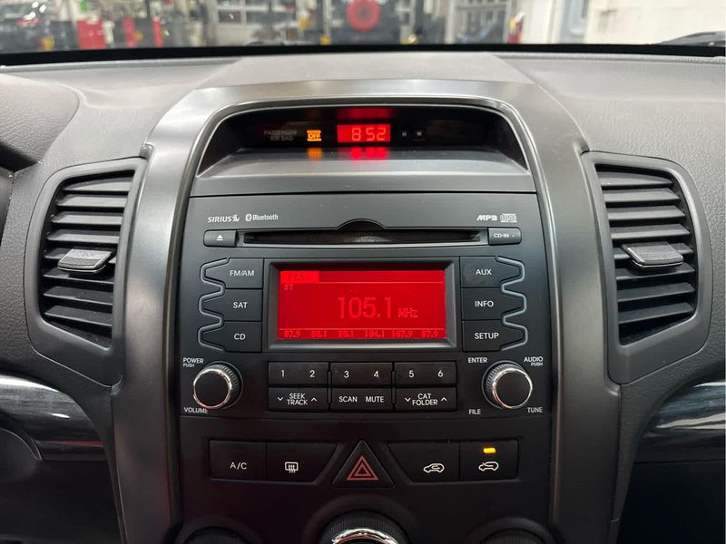 2012 Kia Sorento LX photo 14
