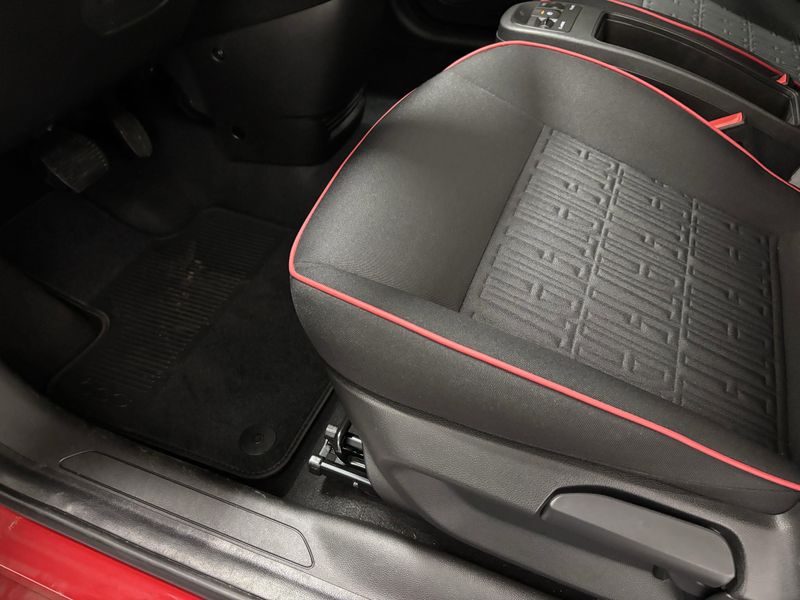 New 2024 Fiat 500e Inspi(red)Image 4