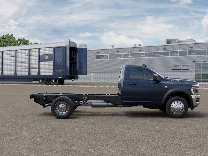 New 2027 RAM 4500HD TradesmanImage 21