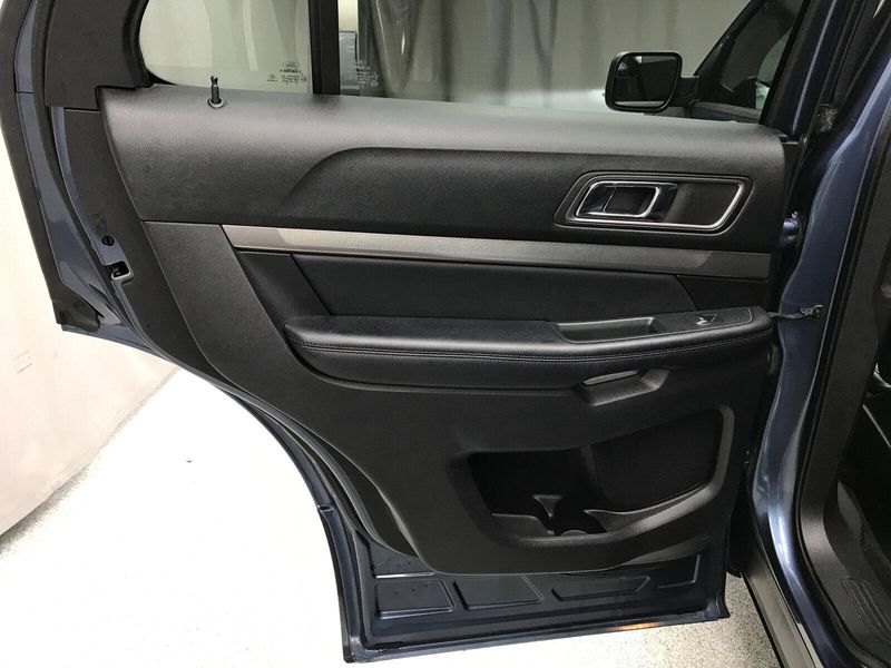 2018 Ford Explorer XLTImage 8