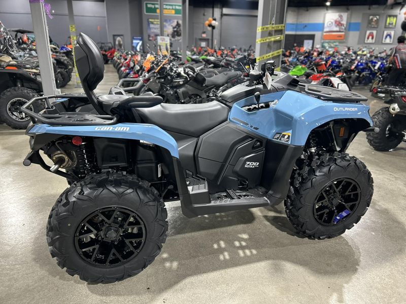 New 2026 Can-Am OUTLANDER MAX XT 700 Image 5