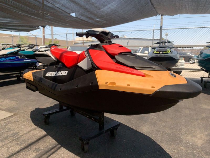 New 2024 Sea-Doo SPARK FOR 3 90 CONVENIENCE PACKAGE Image 10
