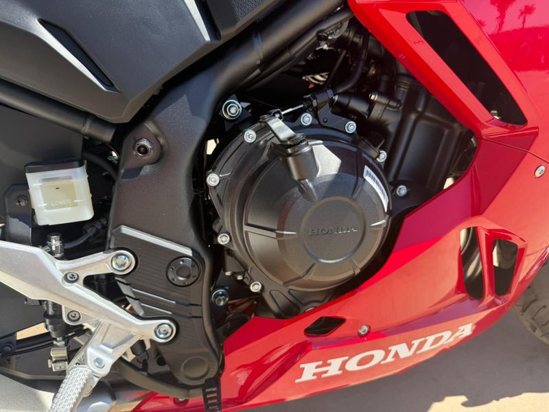 New 2025 Honda CBR500R ABS Image 19