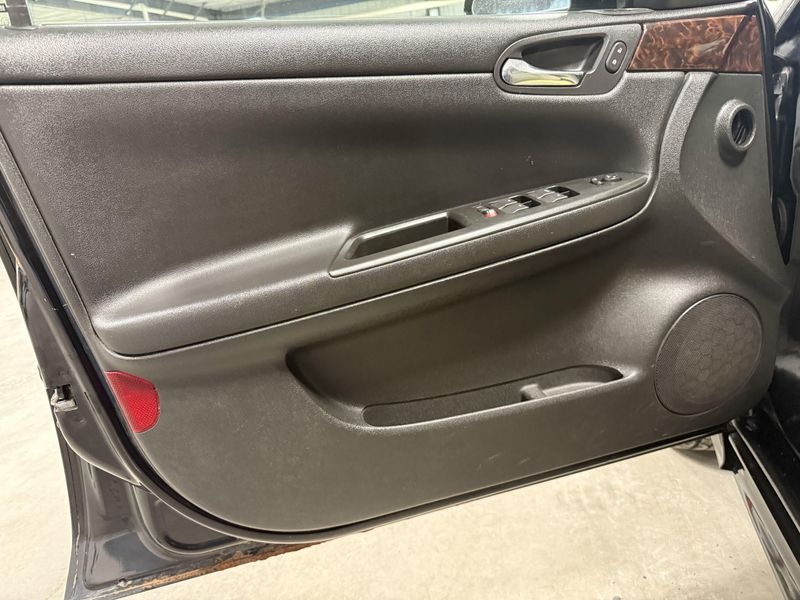 Used 2012 Chevrolet Impala LT FleetImage 16