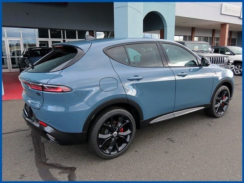 2024 Dodge Hornet R/T in a Blue Steele exterior color and Blackinterior. Papas Jeep Ram In New Britain, CT 860-356-0523 papasjeepram.com 