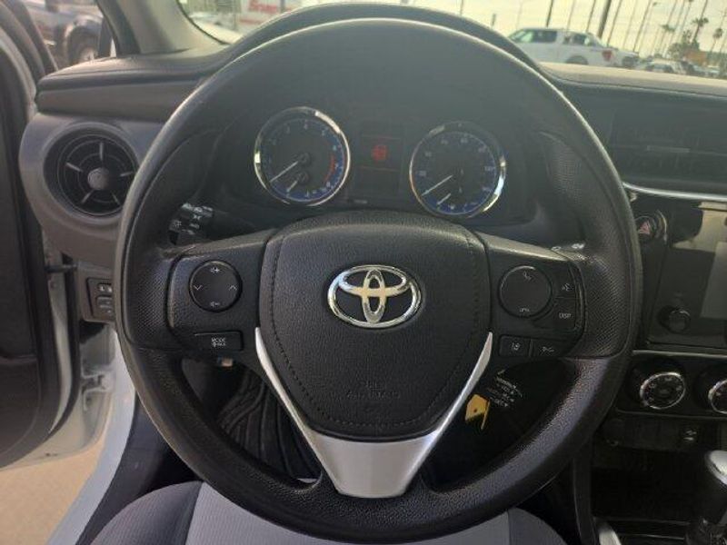 Used 2017 Toyota Corolla LImage 13