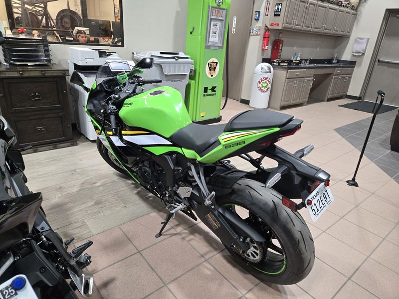 USED 2025 KAWASAKI NINJA ZX6R ABS KRT EDITION Image 6