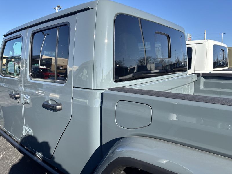 New 2026 Jeep Gladiator Mojave X 4x4Image 11