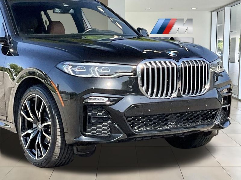 2022 BMW X7 xDrive40iImage 8