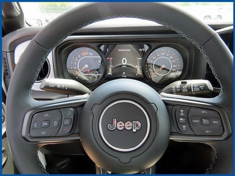 New 2025 Jeep Wrangler WillysImage 15