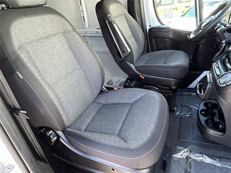 2023 Ram ProMaster 2500 photo 9